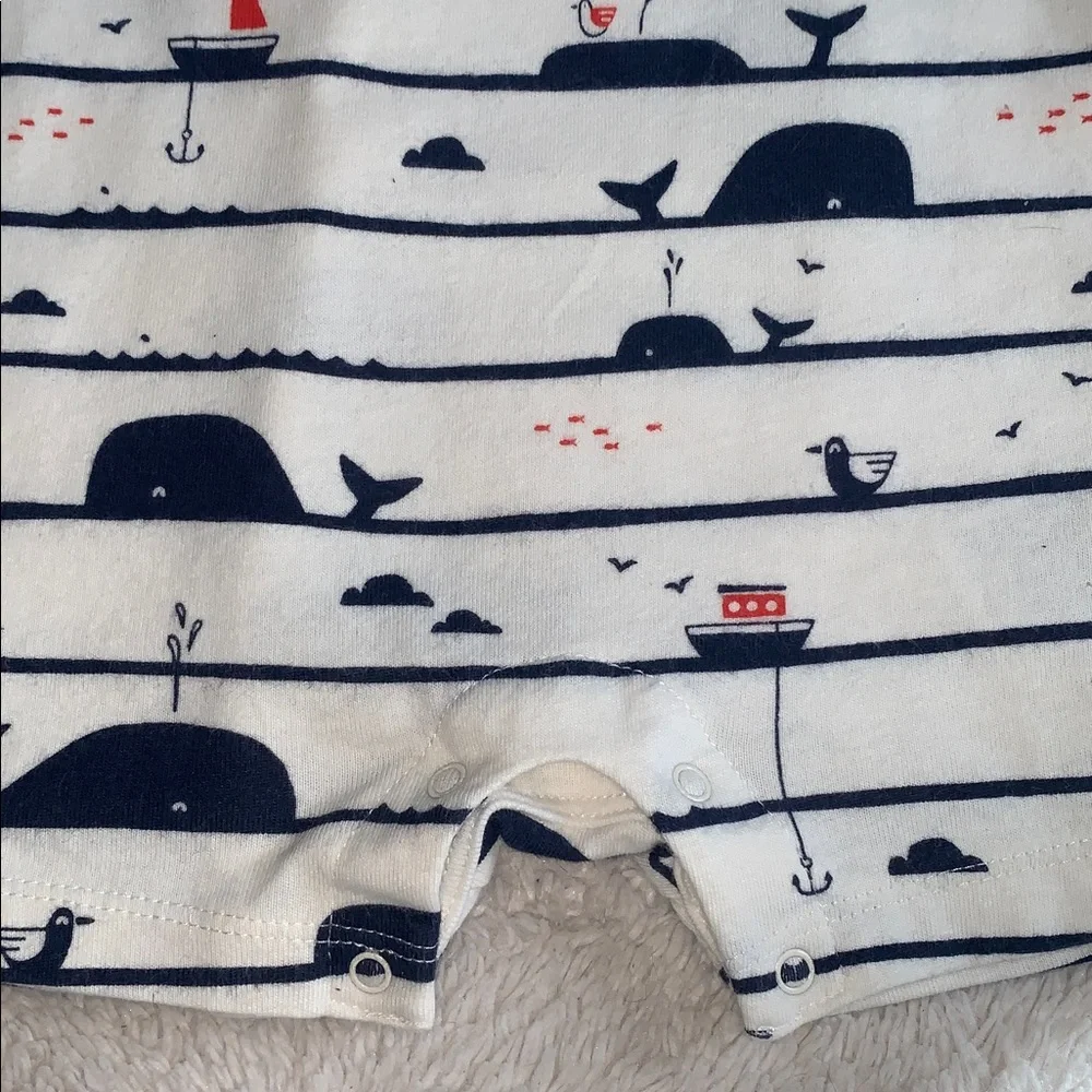 GAP Whales Baby Shortalls EUC 3-6M Romper Organic Cotton